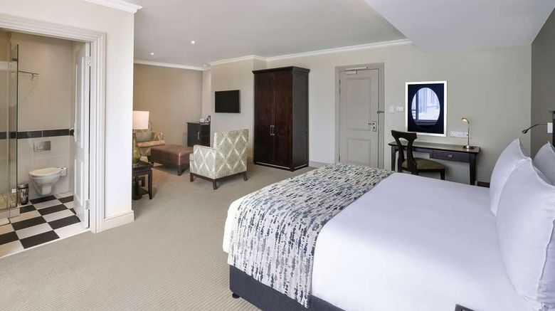 <b>Southern Sun The Marine Hotel Suite</b>. Images powered by <a href="https://iceportal.shijigroup.com/" title="IcePortal" target="_blank">IcePortal</a>.