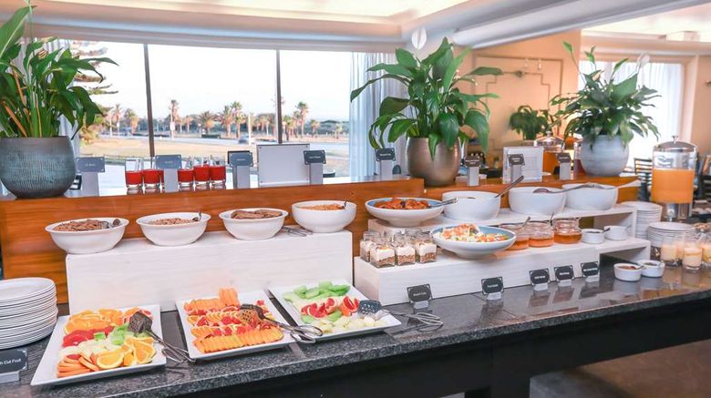 <b>Southern Sun The Marine Hotel Restaurant</b>. Images powered by <a href="https://iceportal.shijigroup.com/" title="IcePortal" target="_blank">IcePortal</a>.