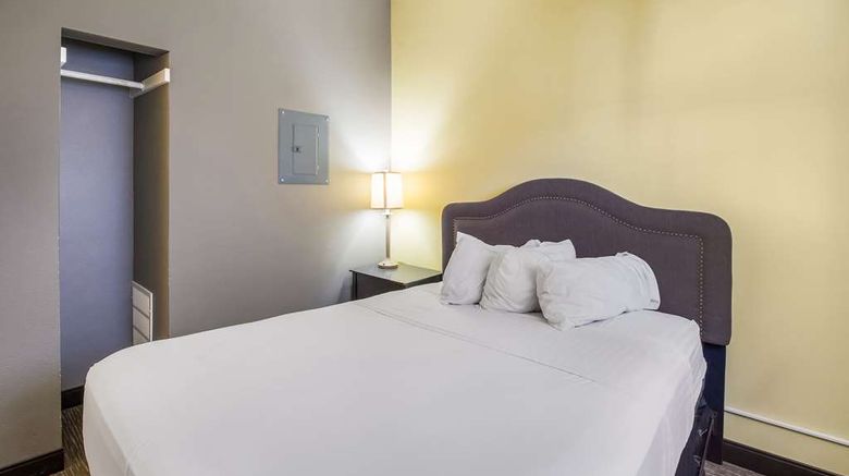 <b>Rodeway Inn Suite</b>. Images powered by <a href="https://iceportal.shijigroup.com/" title="IcePortal" target="_blank">IcePortal</a>.
