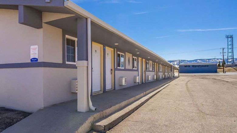 <b>Rodeway Inn Exterior</b>. Images powered by <a href="https://iceportal.shijigroup.com/" title="IcePortal" target="_blank">IcePortal</a>.