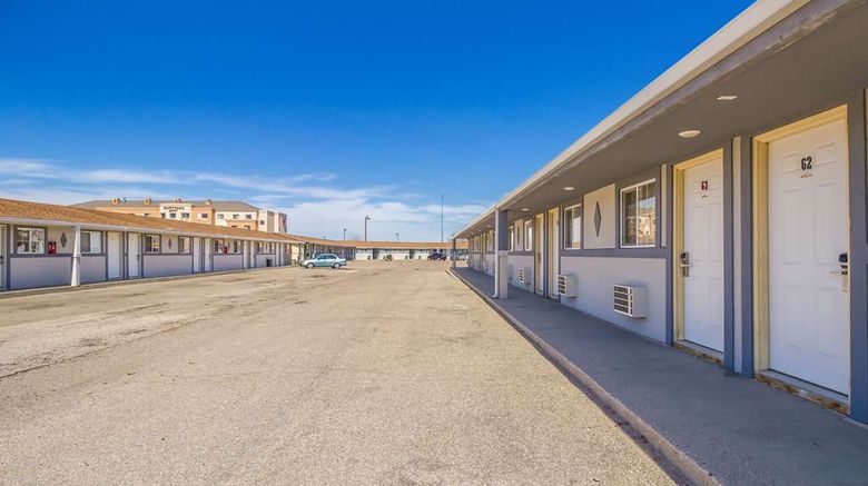 <b>Rodeway Inn Exterior</b>. Images powered by <a href="https://iceportal.shijigroup.com/" title="IcePortal" target="_blank">IcePortal</a>.