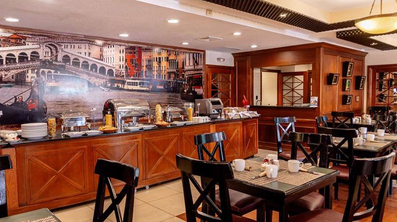 <b>Best Western Plus Hotel Stofella Restaurant</b>. Images powered by <a href="https://iceportal.shijigroup.com/" title="IcePortal" target="_blank">IcePortal</a>.