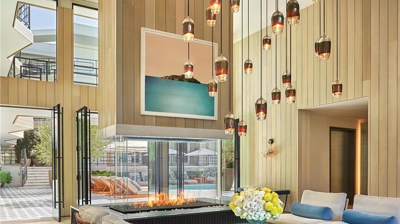 <b>Oceana Santa Monica LXR Hotel & Resort Lobby</b>. Images powered by <a href="https://iceportal.shijigroup.com/" title="IcePortal" target="_blank">IcePortal</a>.