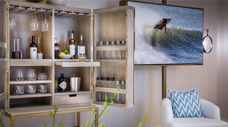 <b>Oceana Santa Monica LXR Hotel & Resort Room</b>. Images powered by <a href="https://iceportal.shijigroup.com/" title="IcePortal" target="_blank">IcePortal</a>.