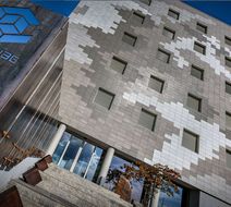 Hotel The Cube Exterior