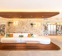 Ilot du Golf, BW Premier Collection Lobby