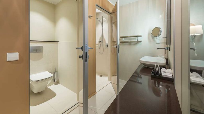 <b>Hotel Lydia Room</b>. Images powered by <a href="https://iceportal.shijigroup.com/" title="IcePortal" target="_blank">IcePortal</a>.