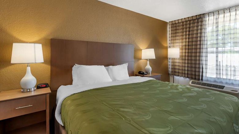 <b>Quality Inn St Petersburg Room</b>. Images powered by <a href="https://iceportal.shijigroup.com/" title="IcePortal" target="_blank">IcePortal</a>.