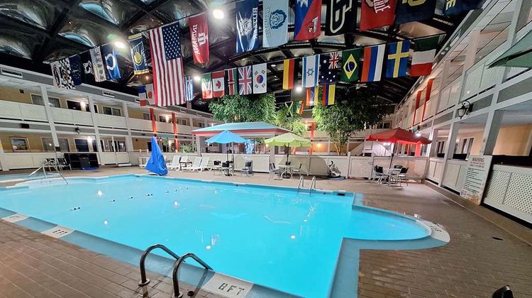 Travelodge Indianapolis Speedway Pool