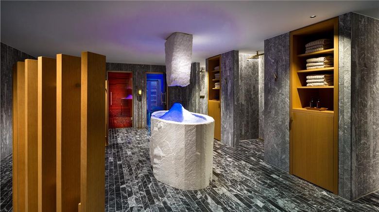 <b>Kempinski Palace Engelberg Health</b>. Images powered by <a href="https://iceportal.shijigroup.com/" title="IcePortal" target="_blank">IcePortal</a>.