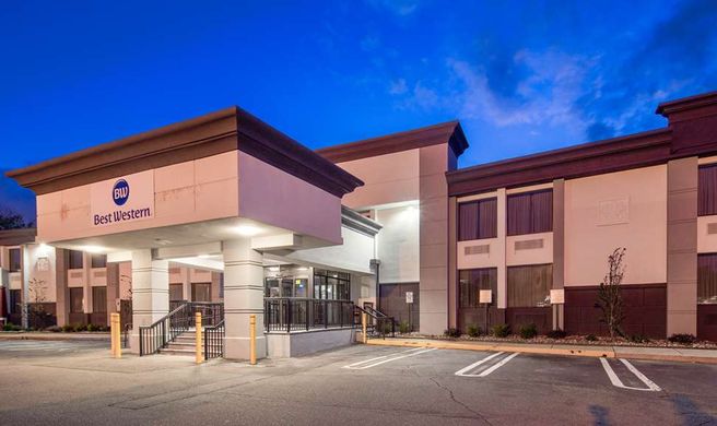 Best Western Paramus Hotel & Suites Exterior