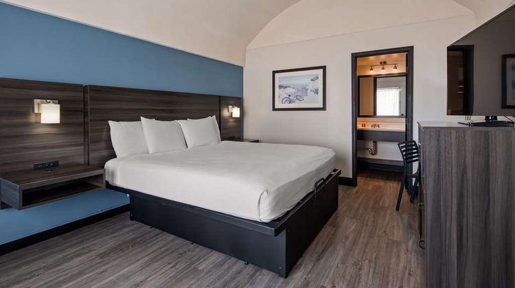 SureStay Hotel by BW Royal Clipper Room
