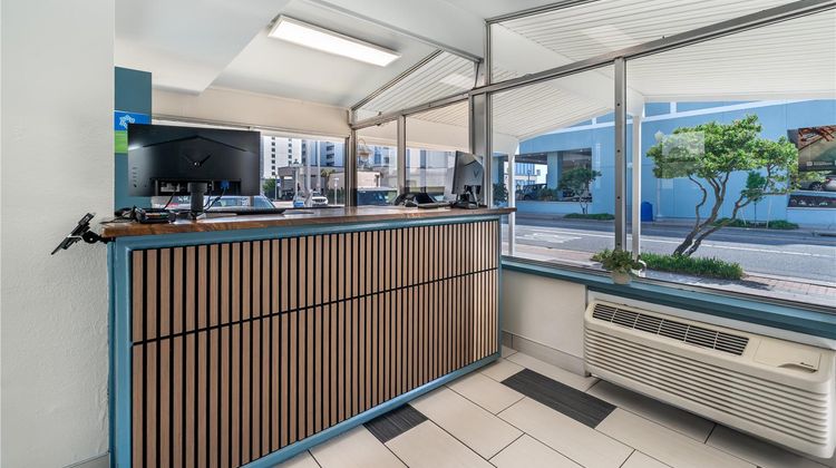 SureStay Hotel by BW Royal Clipper Lobby