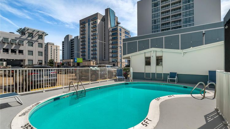 SureStay Hotel by BW Royal Clipper Pool