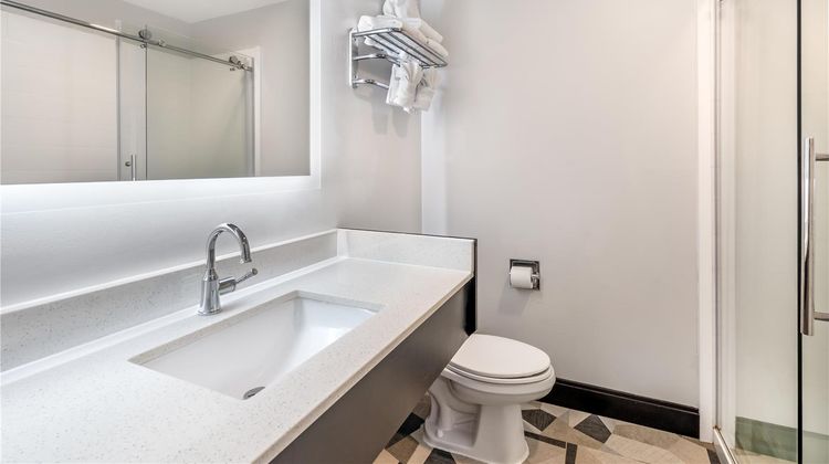SureStay Hotel by BW Royal Clipper Suite