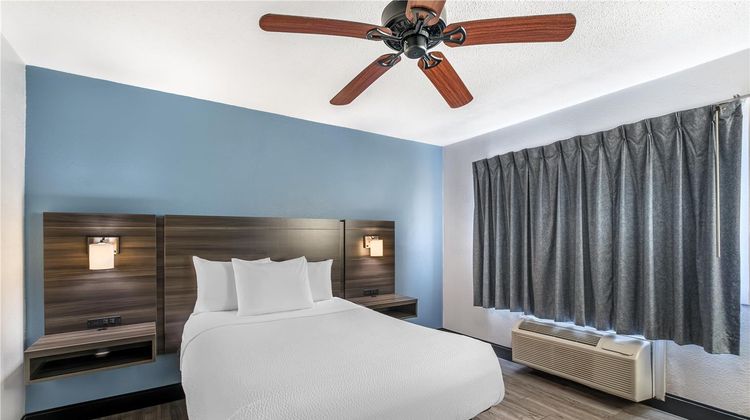 SureStay Hotel by BW Royal Clipper Room