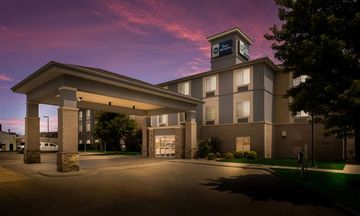 Best Western Business Dist Inn & Suites