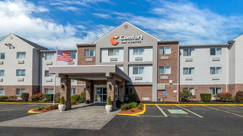 <b>Comfort Inn and Suites Zanesville City Center Exterior</b>. Images powered by <a href="https://iceportal.shijigroup.com/" title="IcePortal" target="_blank">IcePortal</a>.