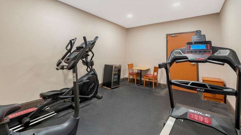 <b>Comfort Inn and Suites Zanesville City Center Health</b>. Images powered by <a href="https://iceportal.shijigroup.com/" title="IcePortal" target="_blank">IcePortal</a>.