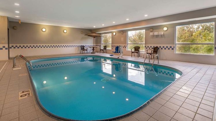 Comfort Inn and Suites Zanesville City Center Pool
