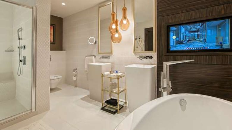 <b>Elite World Europe Hotel Suite</b>. Images powered by <a href="https://iceportal.shijigroup.com/" title="IcePortal" target="_blank">IcePortal</a>.