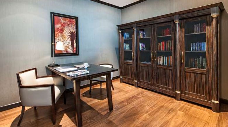 <b>Elite World Europe Hotel Suite</b>. Images powered by <a href="https://iceportal.shijigroup.com/" title="IcePortal" target="_blank">IcePortal</a>.