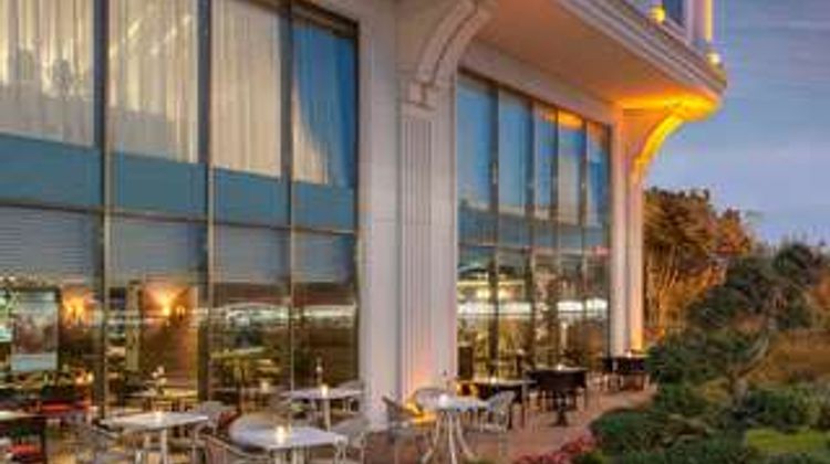Elite World Business Hotel Exterior