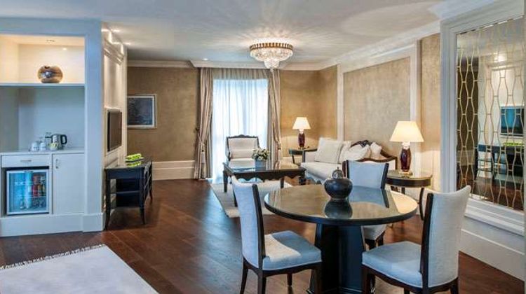 Elite World Business Hotel Suite