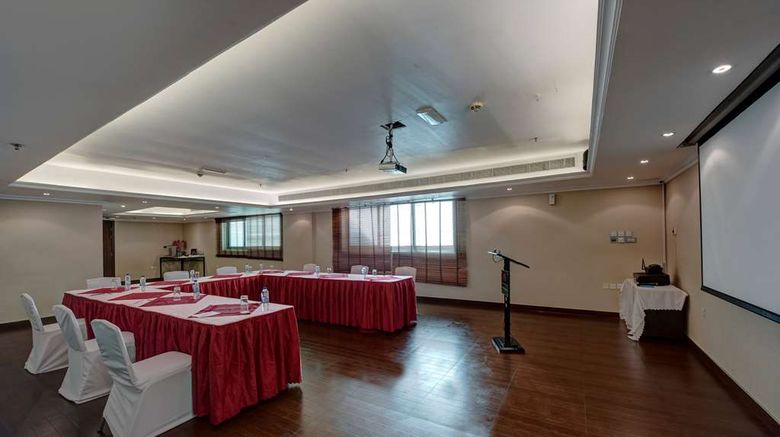 <b>Howard Johnson Plaza by Wyndham Deira Meeting</b>. Images powered by <a href="https://iceportal.shijigroup.com/" title="IcePortal" target="_blank">IcePortal</a>.