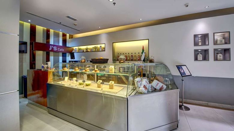 <b>Howard Johnson Plaza by Wyndham Deira Restaurant</b>. Images powered by <a href="https://iceportal.shijigroup.com/" title="IcePortal" target="_blank">IcePortal</a>.