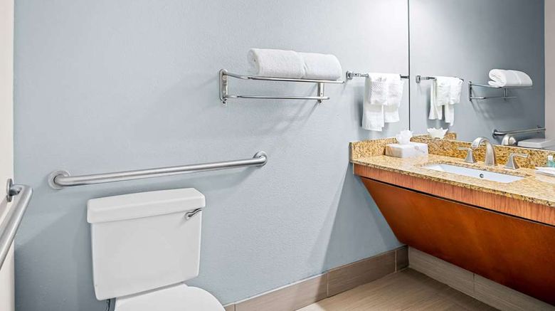 <b>MainStay Suites Addison Room</b>. Images powered by <a href="https://iceportal.shijigroup.com/" title="IcePortal" target="_blank">IcePortal</a>.