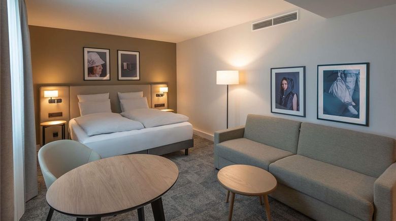 <b>Mercure Parkhotel Moenchengladbach Room</b>. Images powered by <a href="https://iceportal.shijigroup.com/" title="IcePortal" target="_blank">IcePortal</a>.