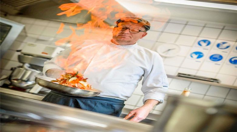 <b>Mercure Parkhotel Moenchengladbach Restaurant</b>. Images powered by <a href="https://iceportal.shijigroup.com/" title="IcePortal" target="_blank">IcePortal</a>.