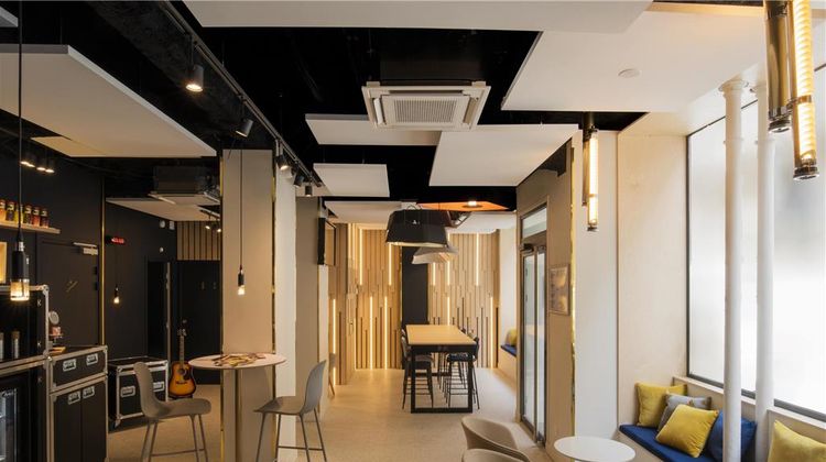 Ibis Styles Paris Lafayette Opera Exterior