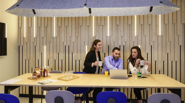 <b>Ibis Styles Paris Lafayette Opera Meeting</b>. Images powered by <a href="https://iceportal.shijigroup.com/" title="IcePortal" target="_blank">IcePortal</a>.