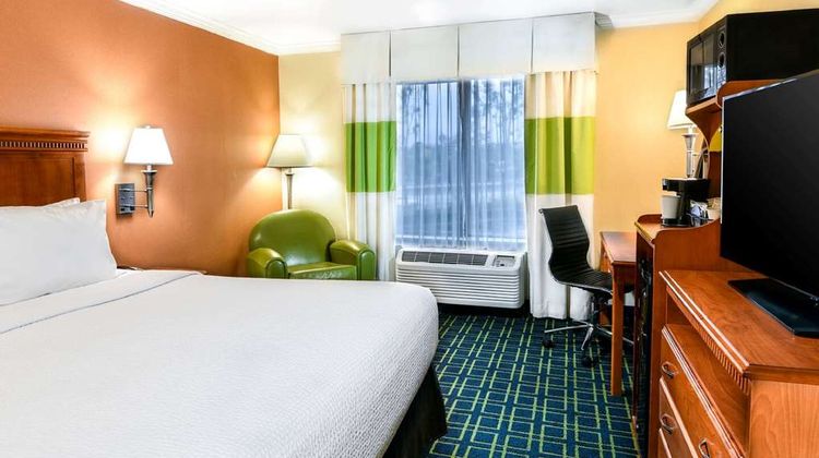 SureStay Hotel by BW Ontario Airport Room