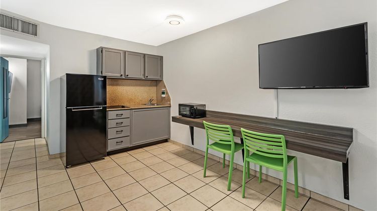 SureStay Studio by BW Virginia Beach Room
