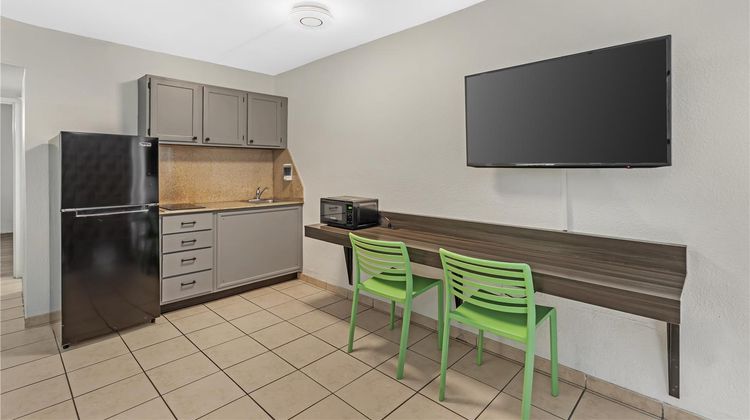 SureStay Studio by BW Virginia Beach Room