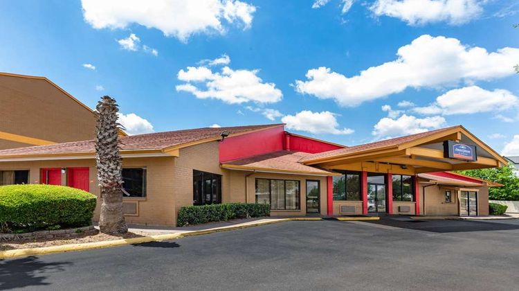 Howard Johnson by Wyndham Houston Exterior