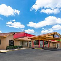 Howard Johnson by Wyndham Houston