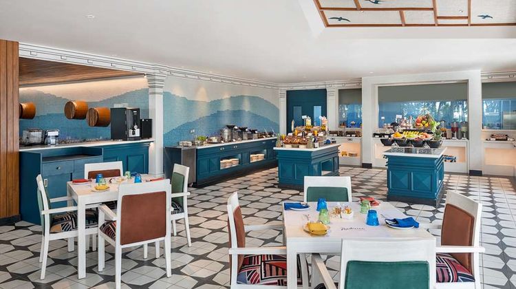 Radisson Resort Pondicherry Bay Restaurant