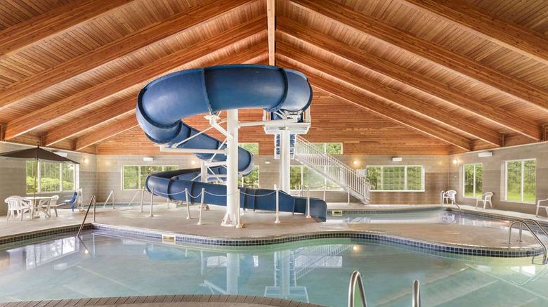 <b>Comfort Inn & Suites St Paul Northeast Pool</b>. Images powered by <a href="https://iceportal.shijigroup.com/" title="IcePortal" target="_blank">IcePortal</a>.