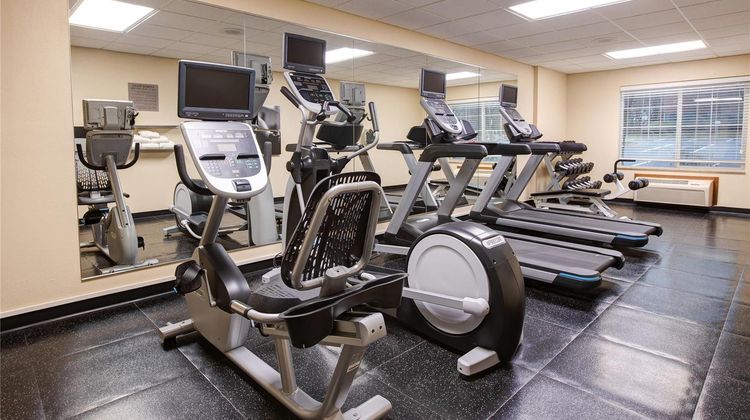 Comfort Inn & Suites St Paul Northeast Health