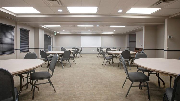 Comfort Inn & Suites St Paul Northeast Meeting