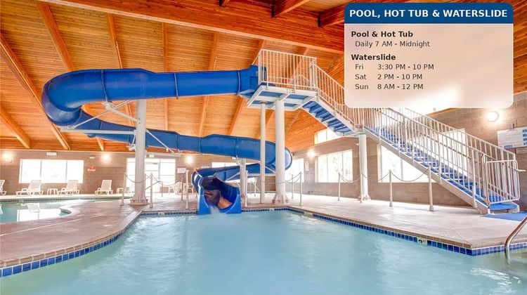 Comfort Inn & Suites St Paul Northeast Pool
