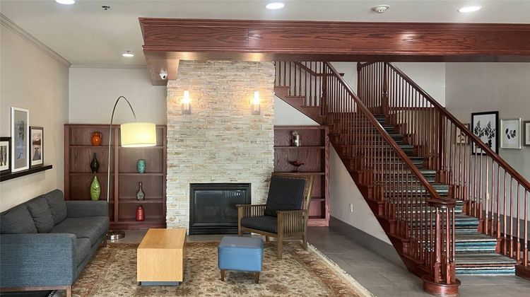 Comfort Inn & Suites St Paul Northeast Lobby
