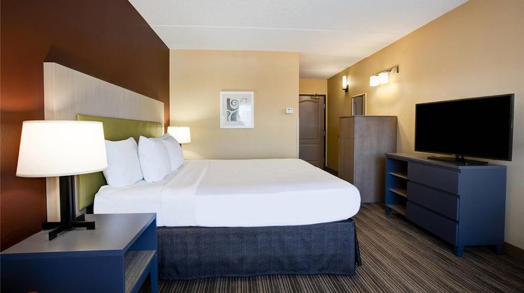 Comfort Inn & Suites St Paul Northeast Room