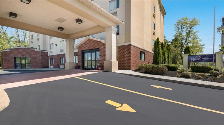 Sleep Inn & Suites Exterior