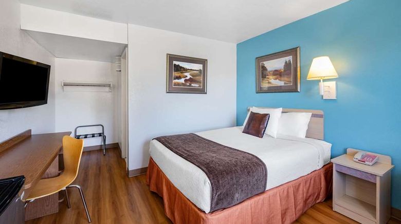 <b>Travelodge by Wyndham Miles City Room</b>. Images powered by <a href="https://iceportal.shijigroup.com/" title="IcePortal" target="_blank">IcePortal</a>.