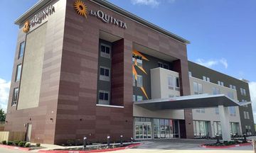 La Quinta Inn & Suites Corpus Christi SE